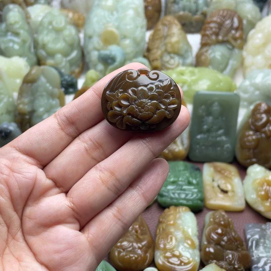 颈饰未镶嵌和田玉