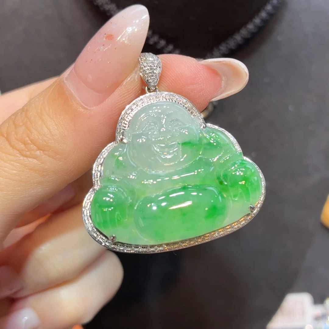 翡翠18K金镶嵌颈饰