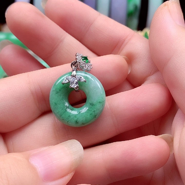 颈饰未镶嵌翡翠翡翠