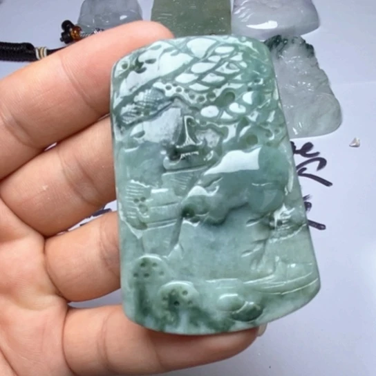 翡翠未镶嵌颈饰翡翠