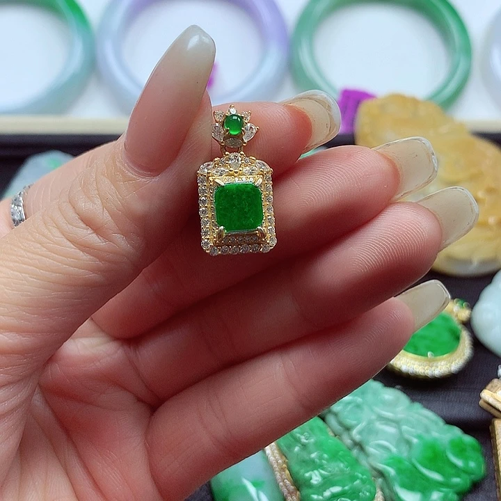 颈饰未镶嵌翡翠翡翠