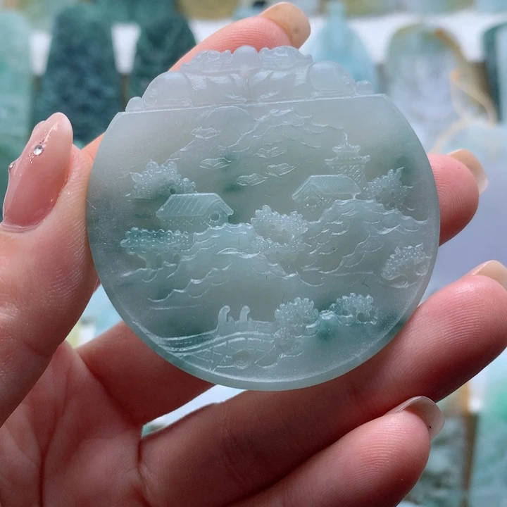 定制翡翠未镶嵌山水牌