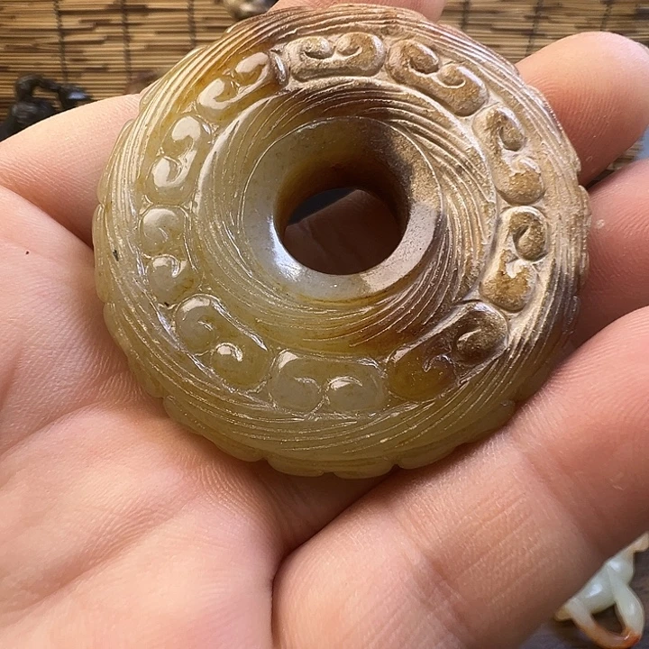 未镶嵌和田玉（糖玉）挂件