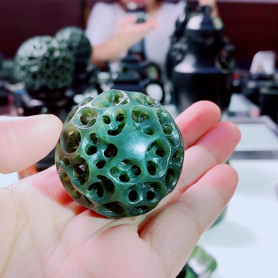 未镶嵌和田玉（青玉）摆件