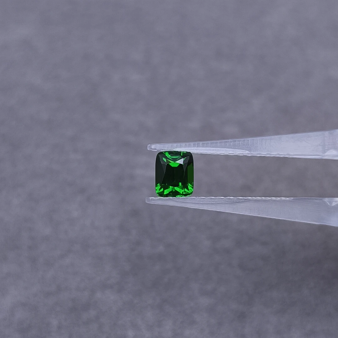 TVSvvP沙弗莱石-1.05ct（00988903）0112