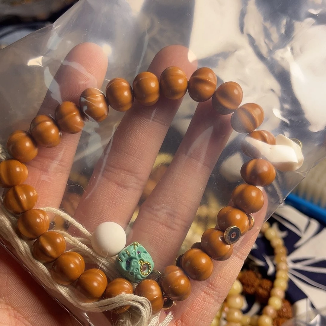 猴头核桃吊坠小*小鲨鱼手持