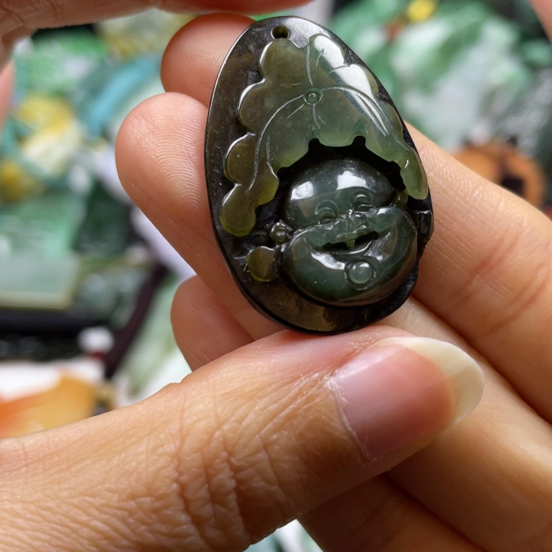 翡翠颈饰未镶嵌牌子