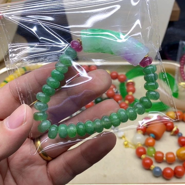 翡翠颈饰未镶嵌吊坠规格