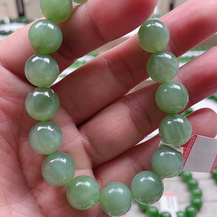 和田玉未镶嵌耳饰