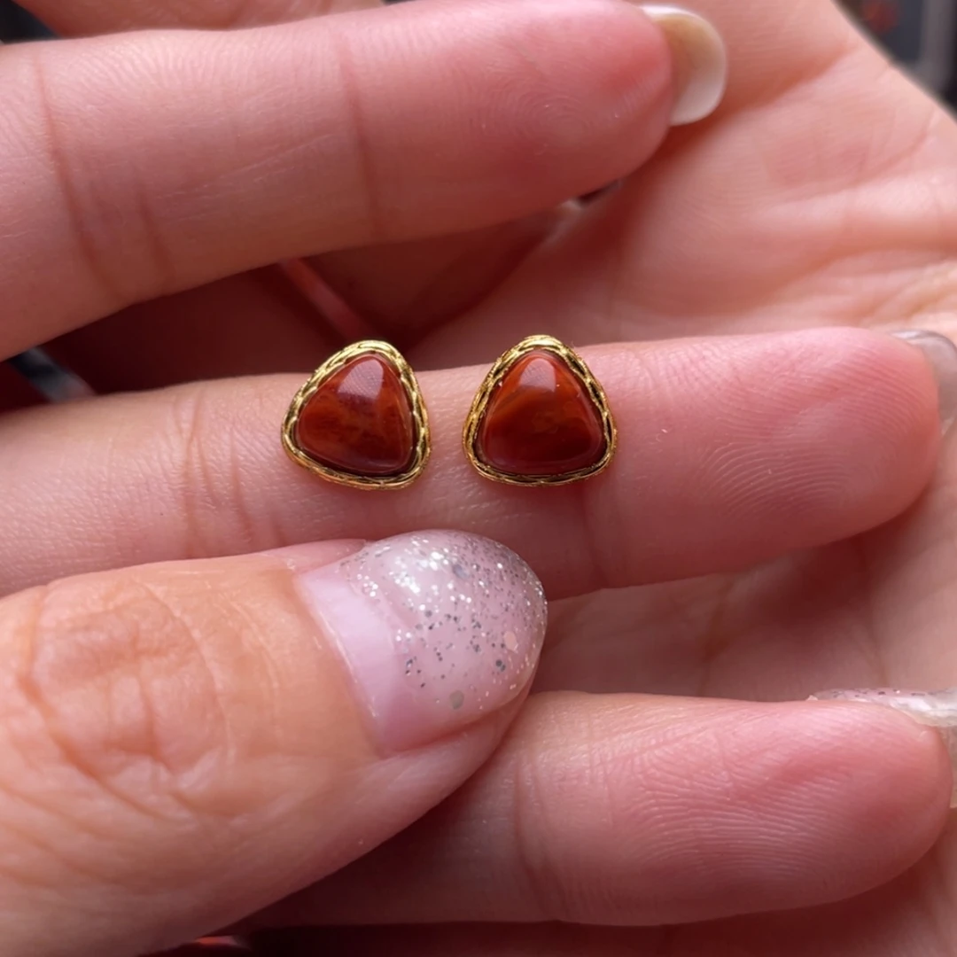 【闪购商品】南红玛瑙牛血红耳钉银S925镶嵌