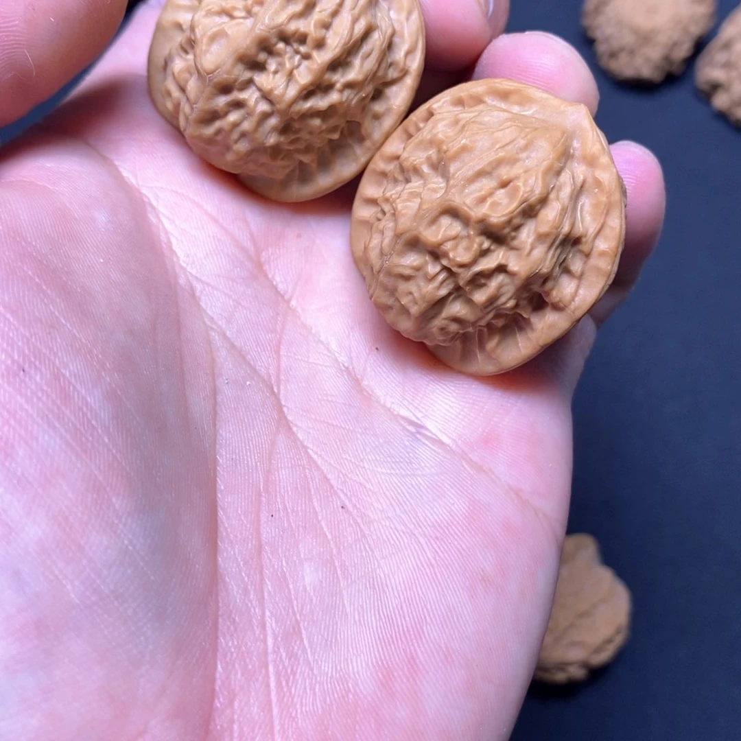 吊坠文玩核桃瓷娃娃