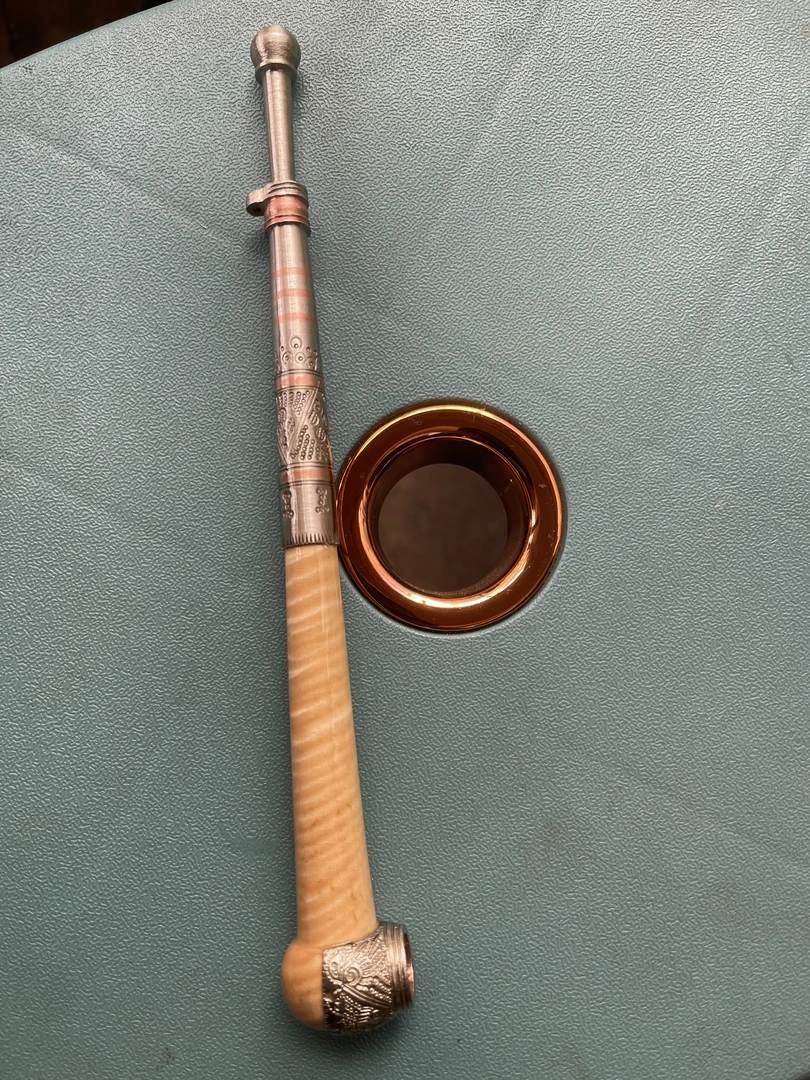 纯手工制作烟杆，宣威款式，玻璃口转转花，长度20.3公分