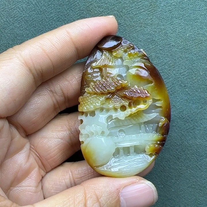 和田玉把件未镶嵌丫**下