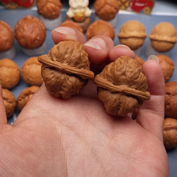 文玩核桃把件蛤蟆头