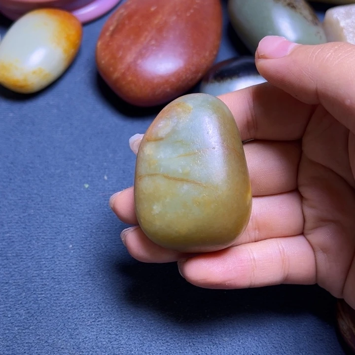 和田玉未镶嵌珠宝奇石