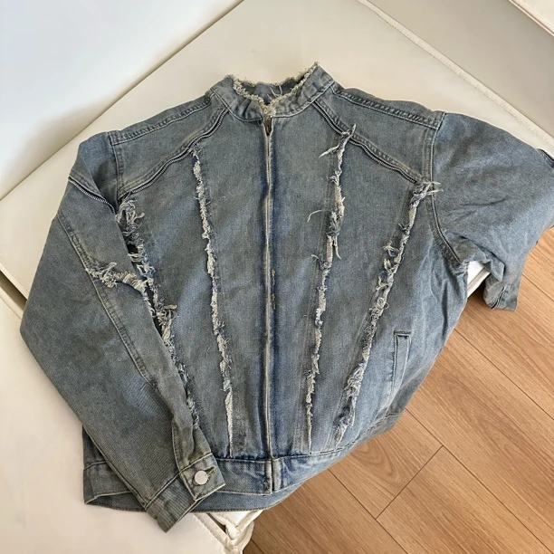 【逗逗】美式复古解构毛边水洗牛仔春秋季短款风立领帅气夹克JK8632
