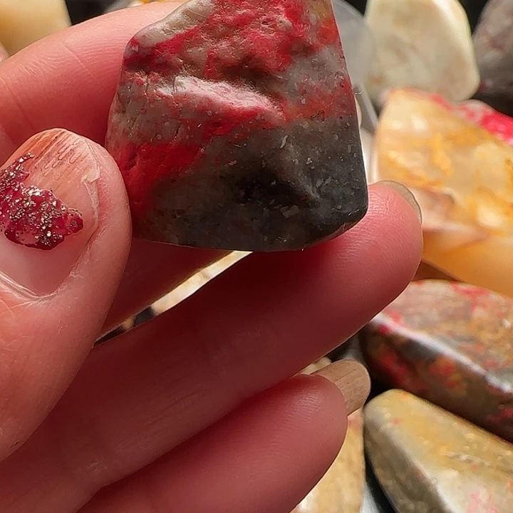 昌化石昌化鸡血石原石