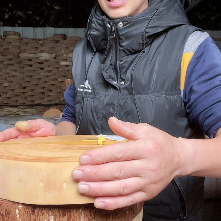 重***来木A银杏木菜板原木整切