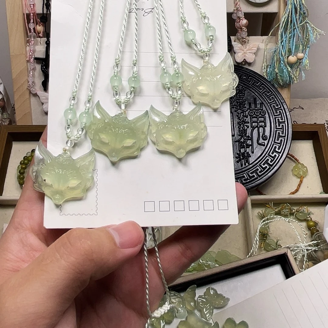 蛇纹石玉合金颈饰