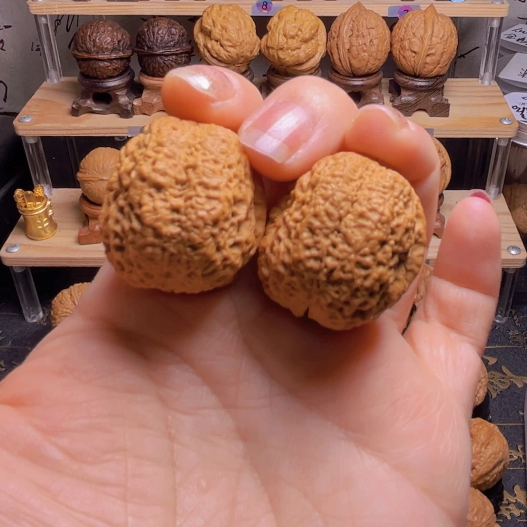 文玩核桃吊坠59w鱼子纹开背蟾35尺