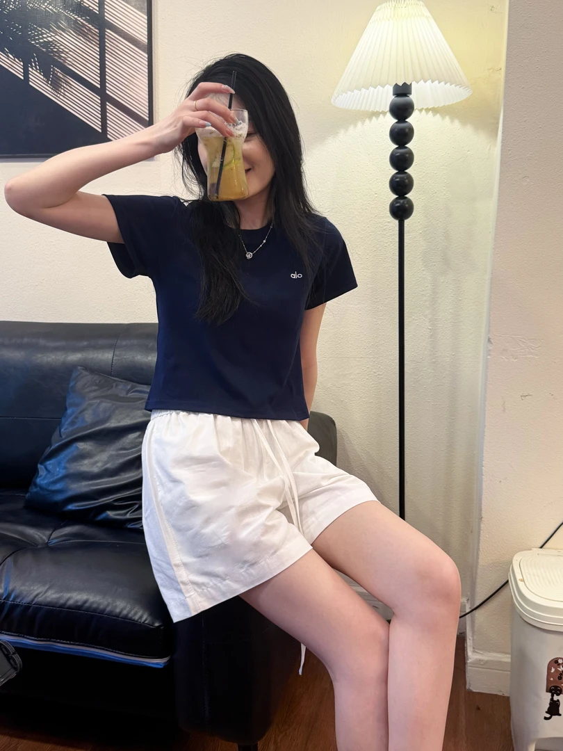 深圳南油轻奢高端货~白色高腰显瘦休闲裤女夏季新款松紧腰短裤子