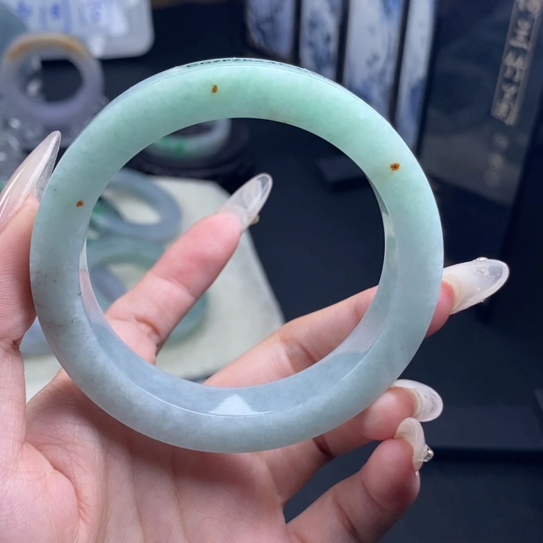榕***德定制翡翠未镶嵌正圈