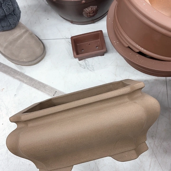 紫砂花盆紫砂的颜色很好看呀