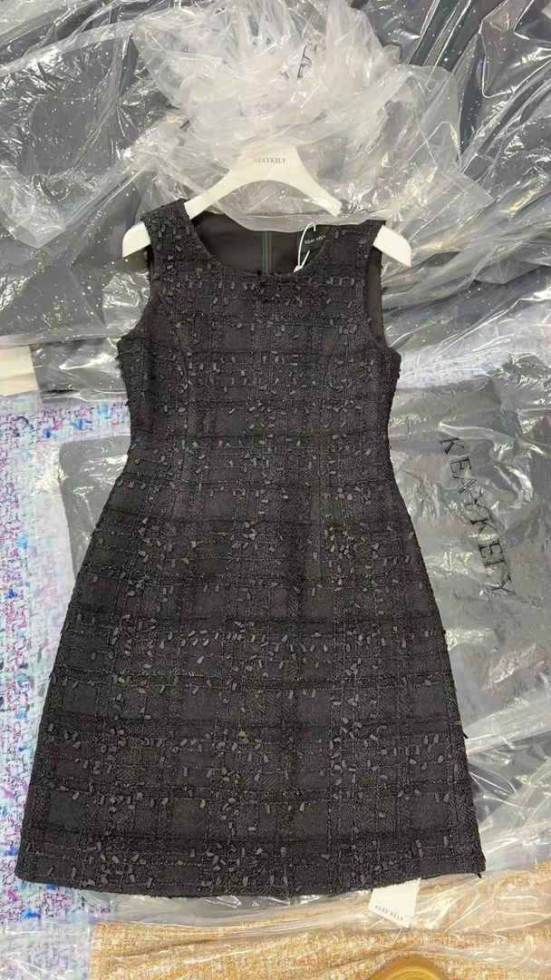 剀剀莉（米兰）夏季轻奢时尚气质显瘦减龄无袖小香风背心裙