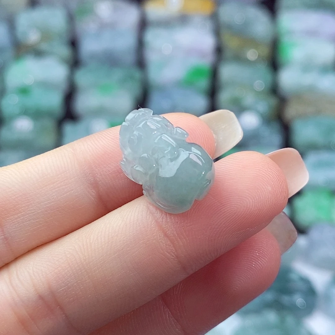 颈饰未镶嵌翡翠天然