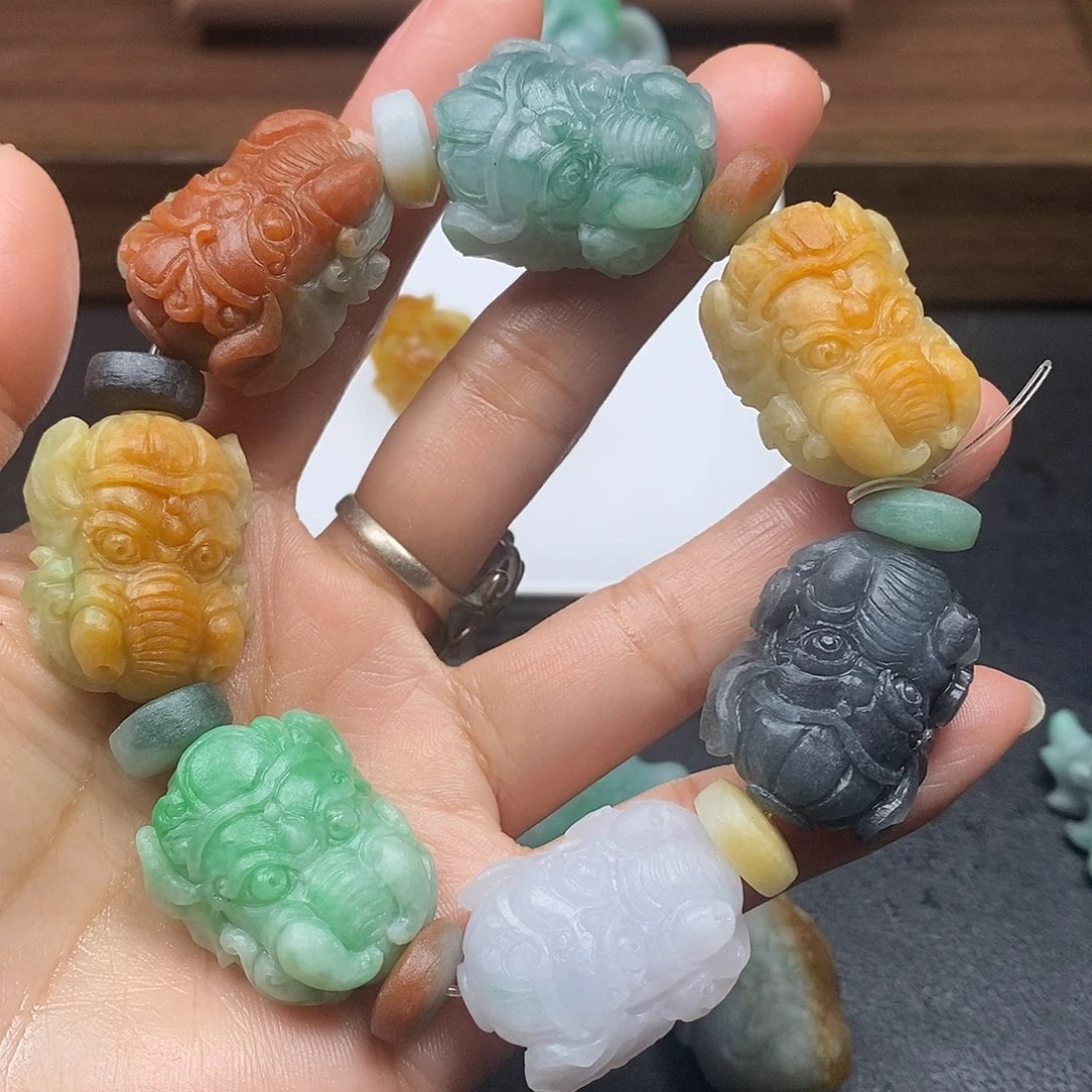 五***龙未镶嵌定制翡翠毛货抛光