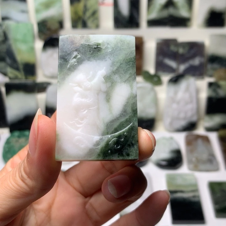 a***！独山玉未镶嵌颈饰