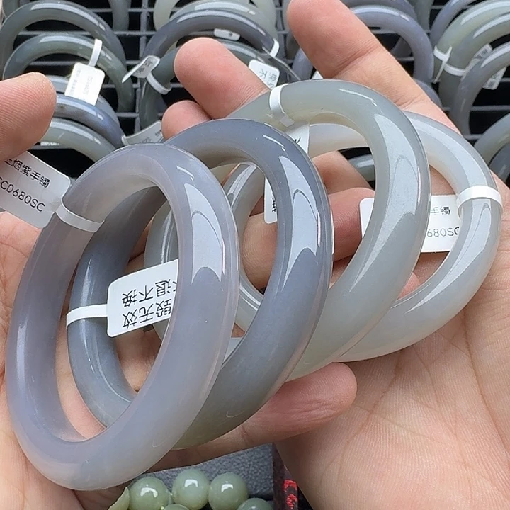 和田玉未镶嵌颈饰青海烟紫手镯多样性发一