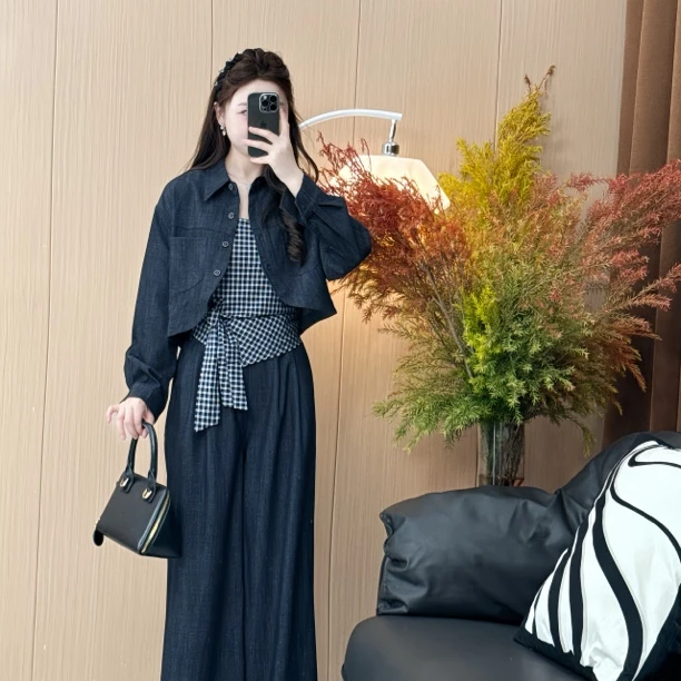 秋季新款韩版松弛感格纹吊带长袖短外套休闲阔腿裤时尚套装