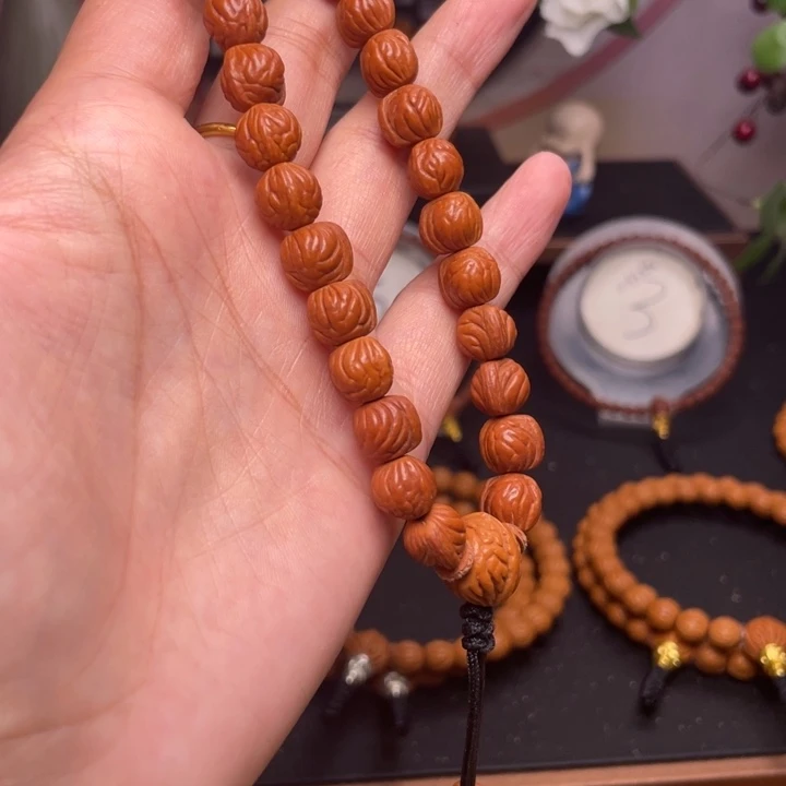 大叶紫檀（黑酸枝木类）