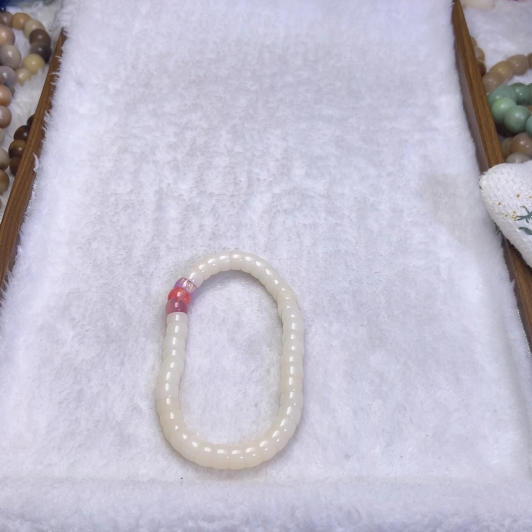 吊坠菩提根/象牙果白肠