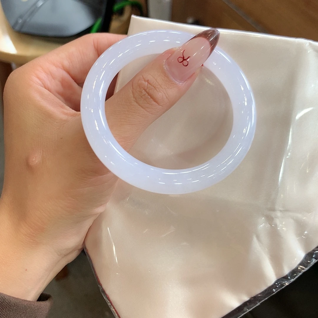 翡翠未镶嵌手镯（圆镯）78号纯白月光 完美！对圈拍！