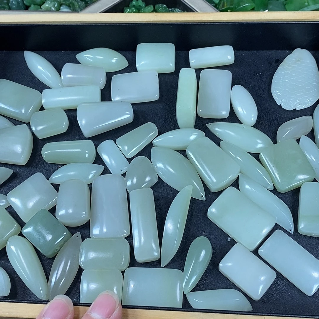 和田玉未镶嵌珠宝奇石