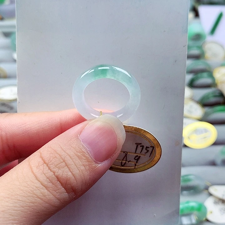 翡翠戒指未镶嵌8.9号