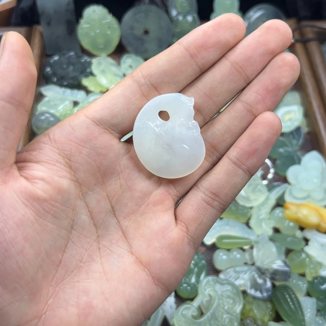 蛇纹石玉合金颈饰