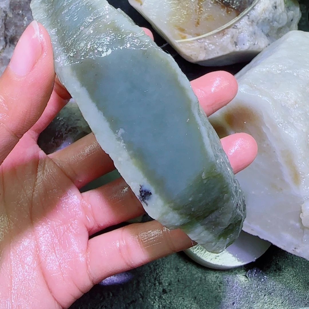 和田玉未镶嵌珠宝半成品