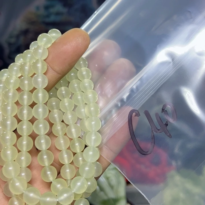 蛇纹石玉项链未镶嵌西*瓦