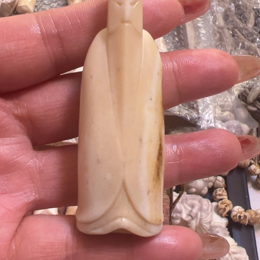 鹿骨把件秋**凉手把件