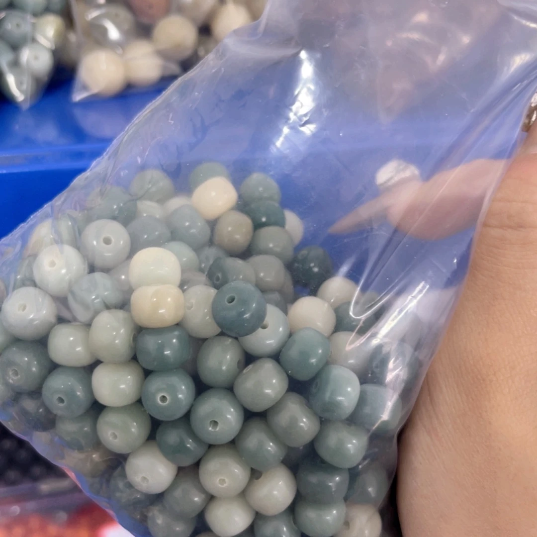 白玉菩提吊坠z锅底福利不售后。绿