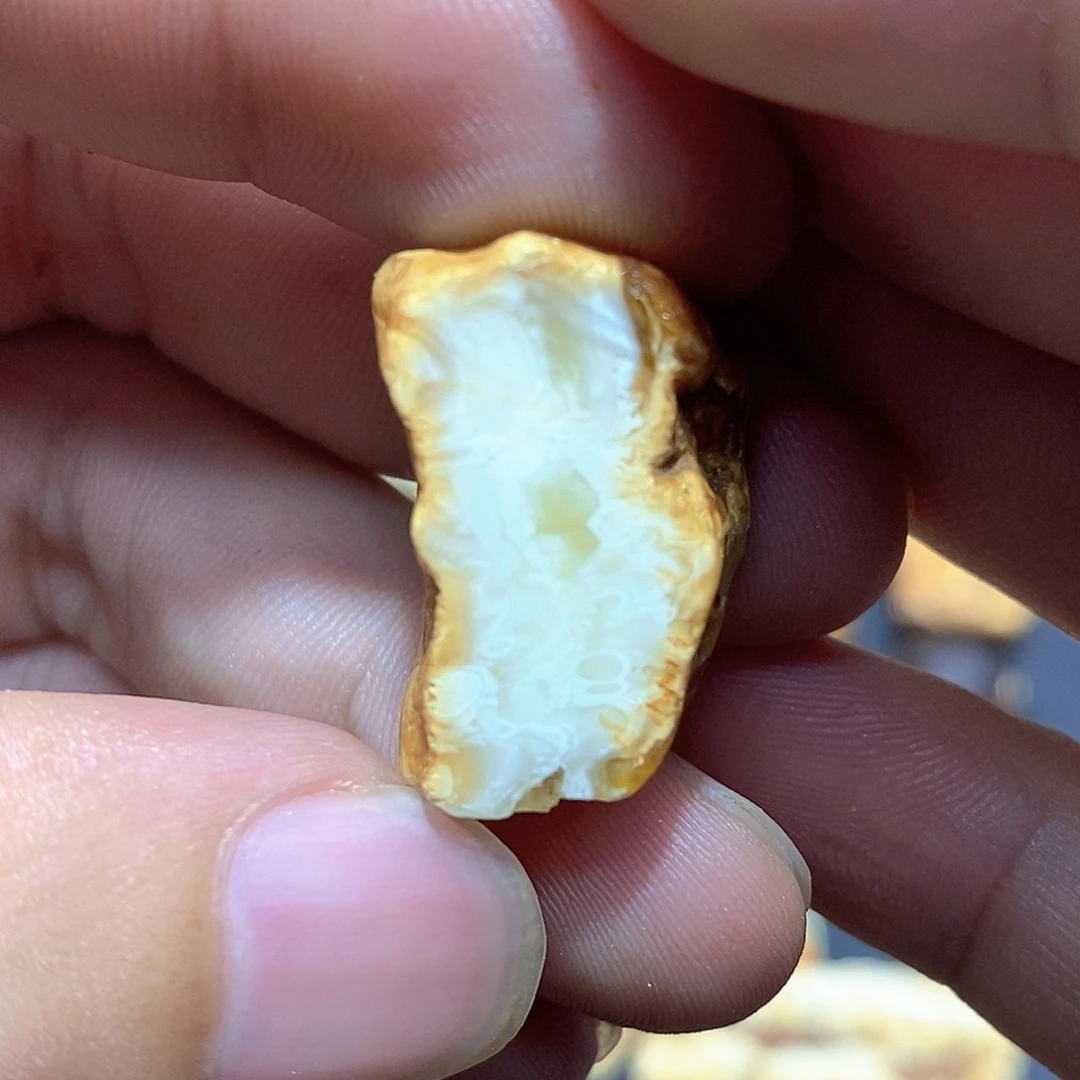 定制琥珀蜜蜡原石定制