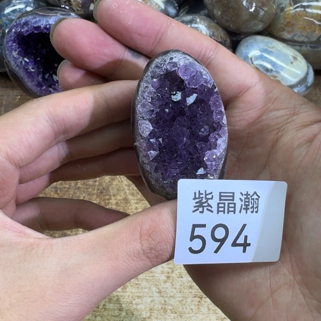 未镶嵌水晶大型摆件（非配饰）