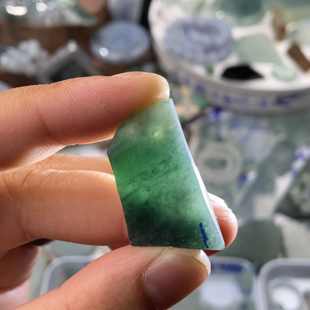 定制翡翠未镶嵌天然缅甸翡翠片料糯冰