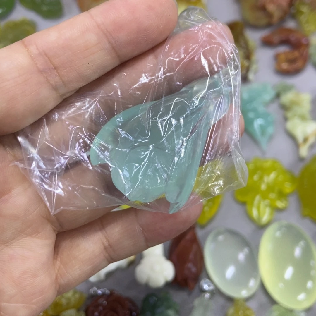 未镶嵌蛇纹石玉挂件