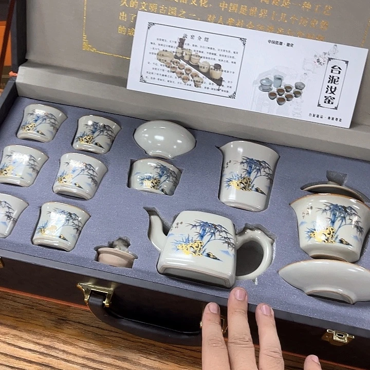 孤品茶具套装等。