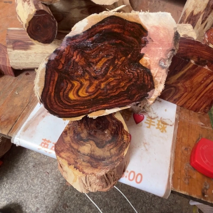 把件黄花梨/降香黄檀中****馆
