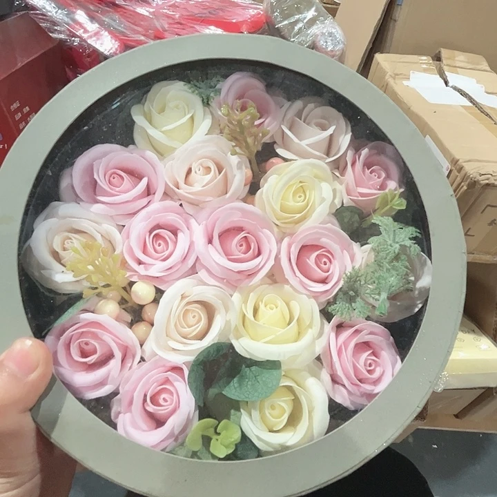 花礼盒。        圆的
